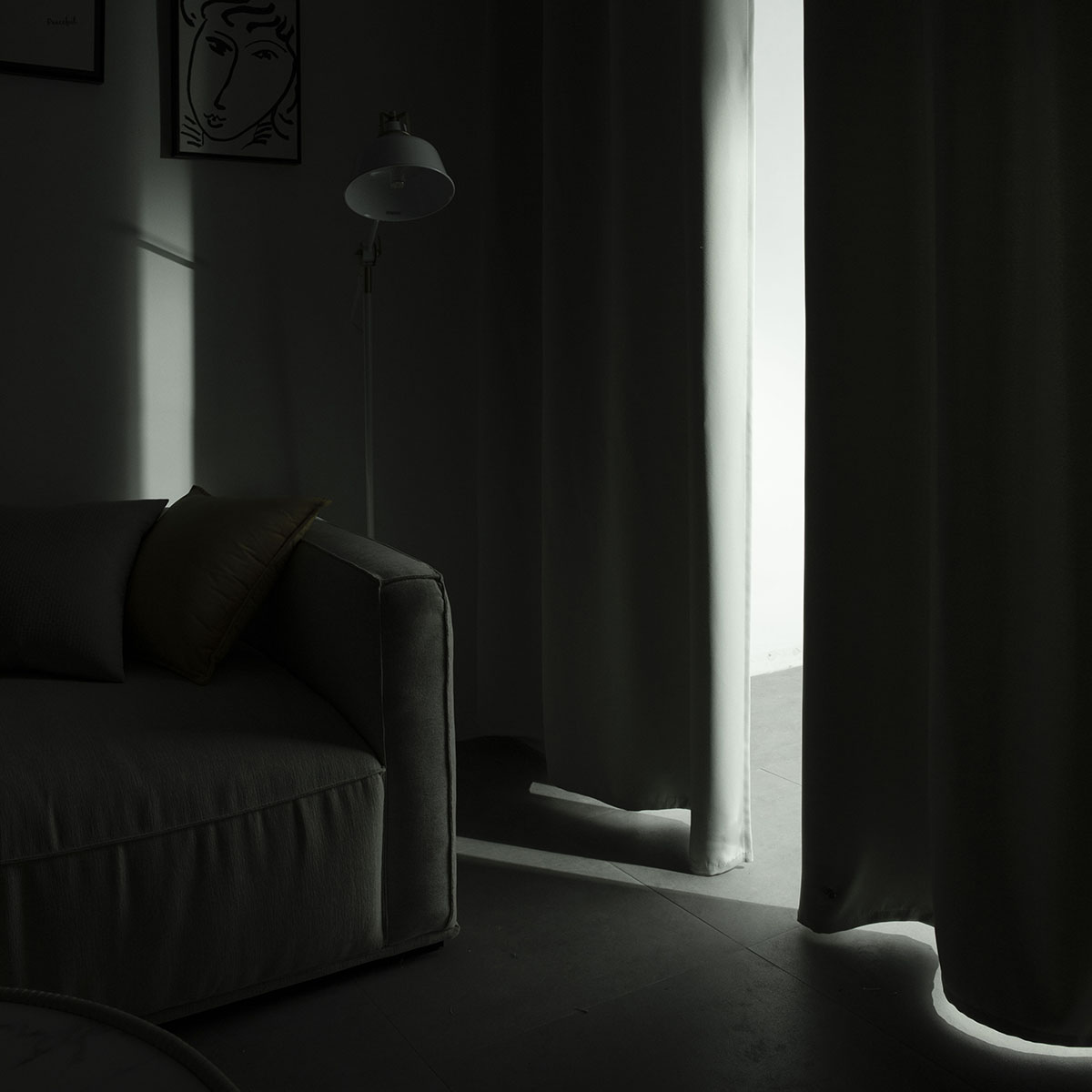 8400_silver_blackout